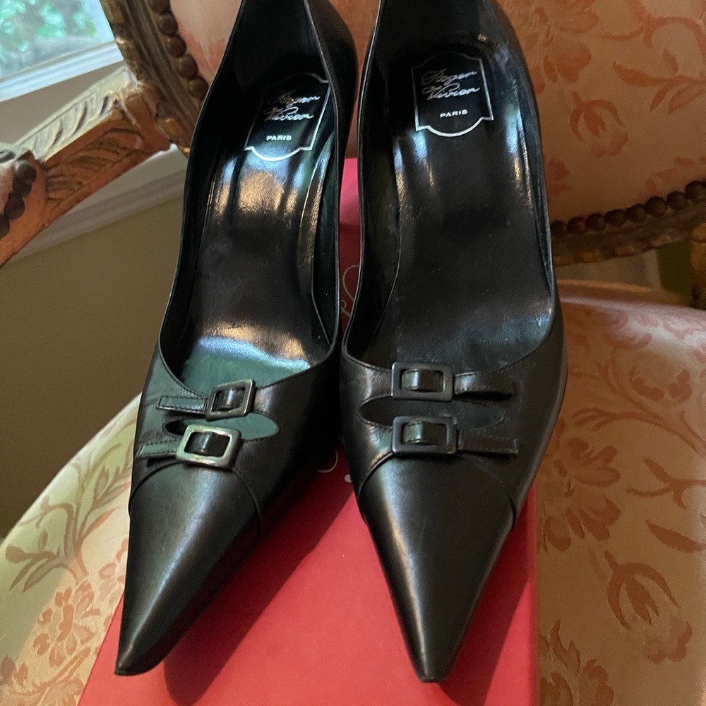 Roger Vivier Shoes 41